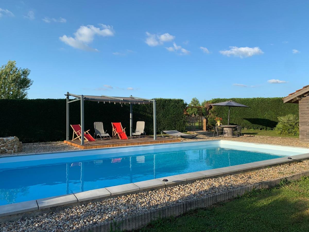 Hébergement de vacances Ferme Equestre Avec Piscine